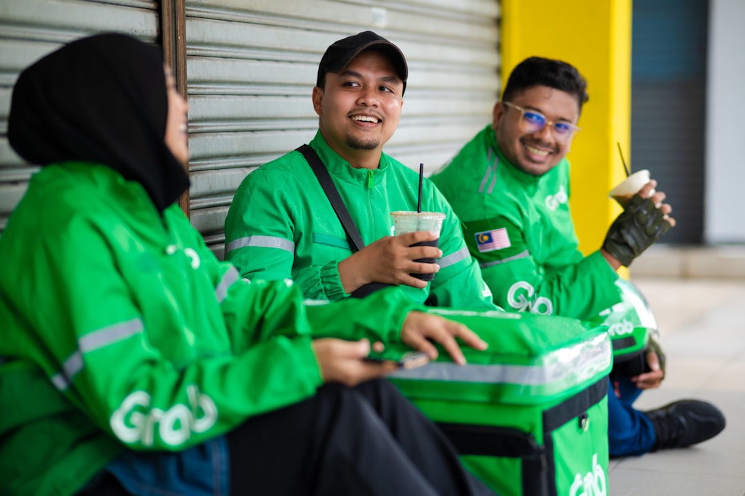 membuat undangan digital